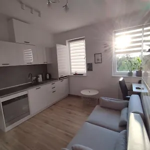 Luna Apartament Piastow